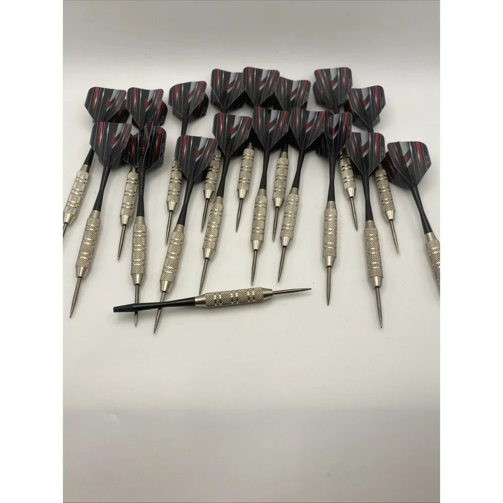 Fat Cat Steel Tipped Darts A Lot Of 18 Red Black Flights 20 Grams
